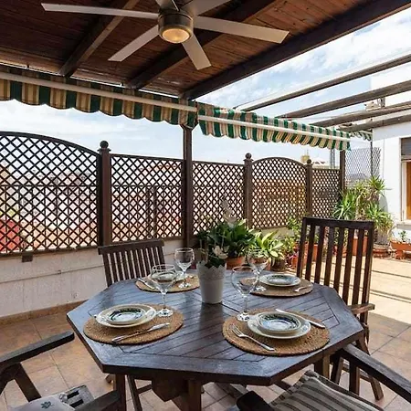 Gran Atico En El Soho De 7 アパート マラガ