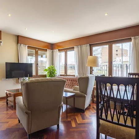 Gran Atico En El Soho De 7 * マラガ