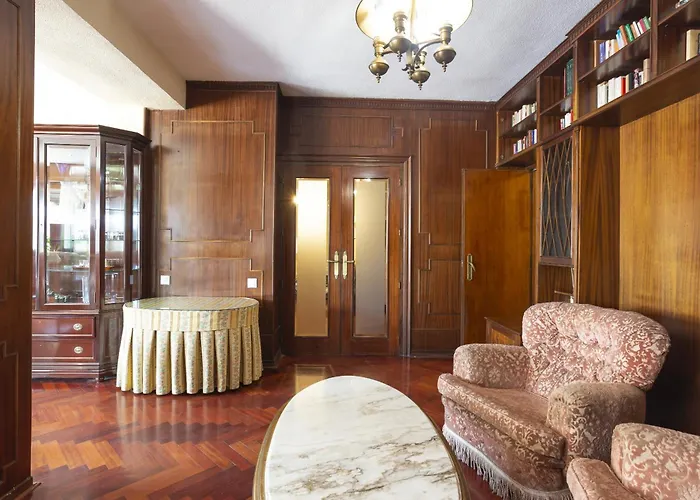 Gran Atico En El Soho De 7 Apartment