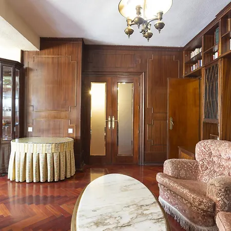 Gran Atico En El Soho De 7 Apartment